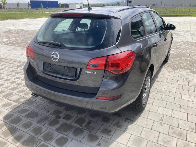 Opel Astra 1.4 turbo , снимка 3 - Автомобили и джипове - 46435445