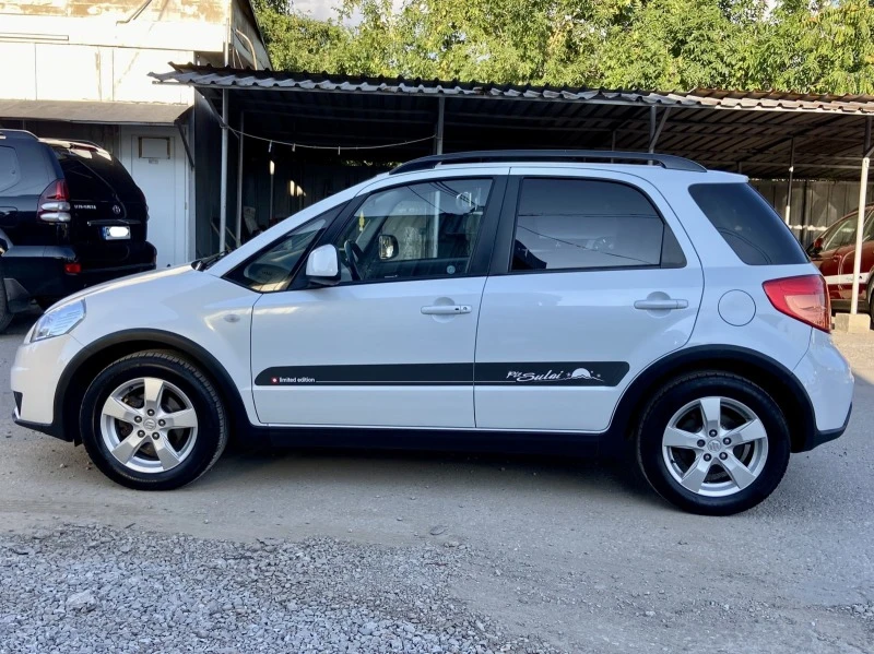 Suzuki SX4 1.6i 4x4 Автоматик / Facelift, снимка 5 - Автомобили и джипове - 46740959