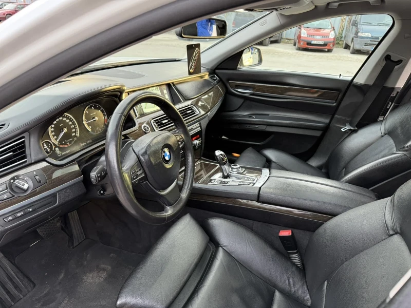 BMW 730 LCI, снимка 7 - Автомобили и джипове - 48606131