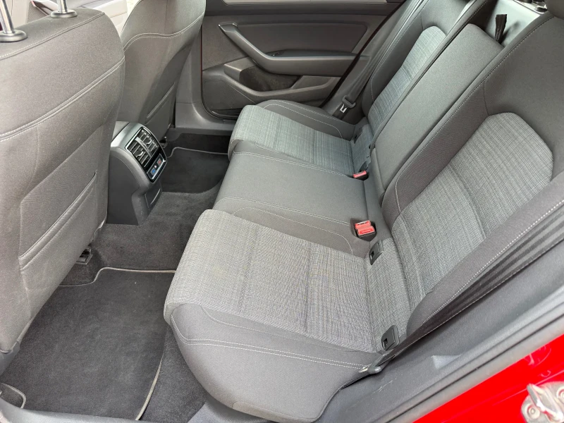 VW Passat 1.6TDI DSG DIGITAL 159000km!!! ЛИЗИНГ!!!, снимка 13 - Автомобили и джипове - 51458568