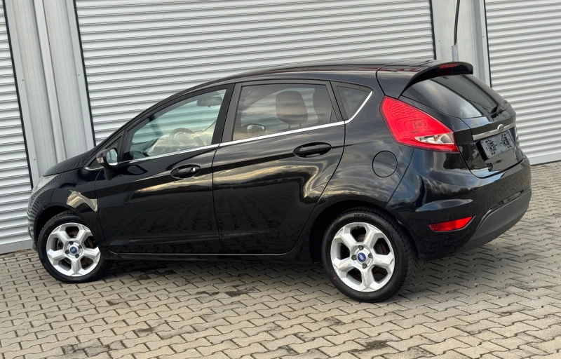 Ford Fiesta 1, 3i 82ps, 5вр., Titanium, ел.пак., климатр., мул, снимка 3 - Автомобили и джипове - 52490384