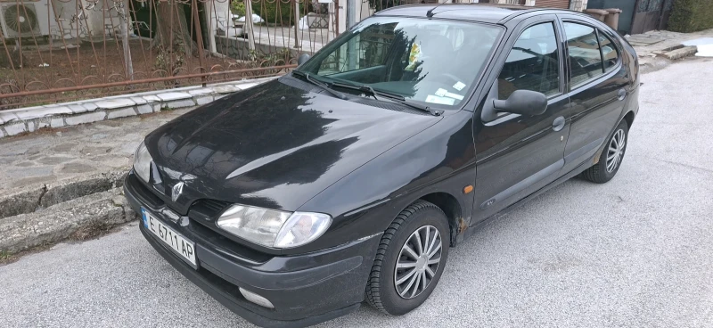 Renault Megane, снимка 2 - Автомобили и джипове - 53416987
