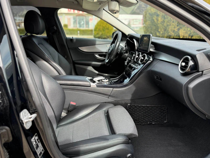 Mercedes-Benz C 220, снимка 15 - Автомобили и джипове - 53535003