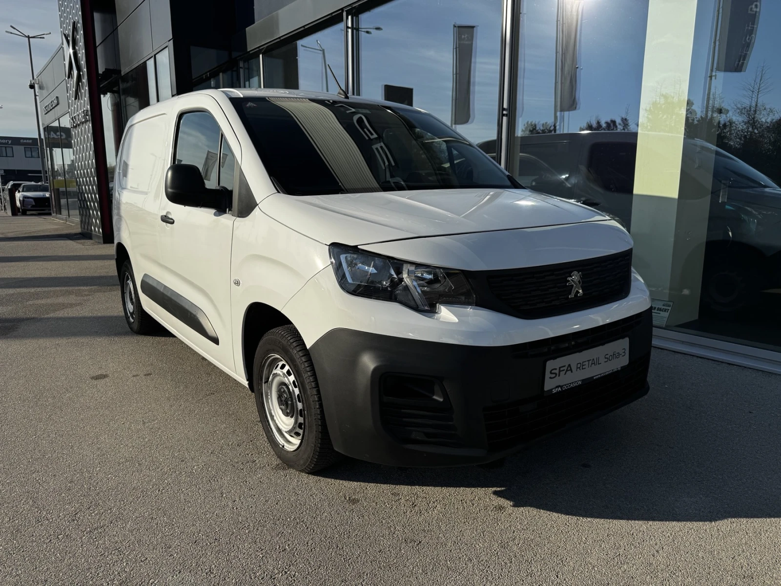 Peugeot Partner Standard 650 PRO Puretech 1.2 LPG 110 BVM6 - изображение 3