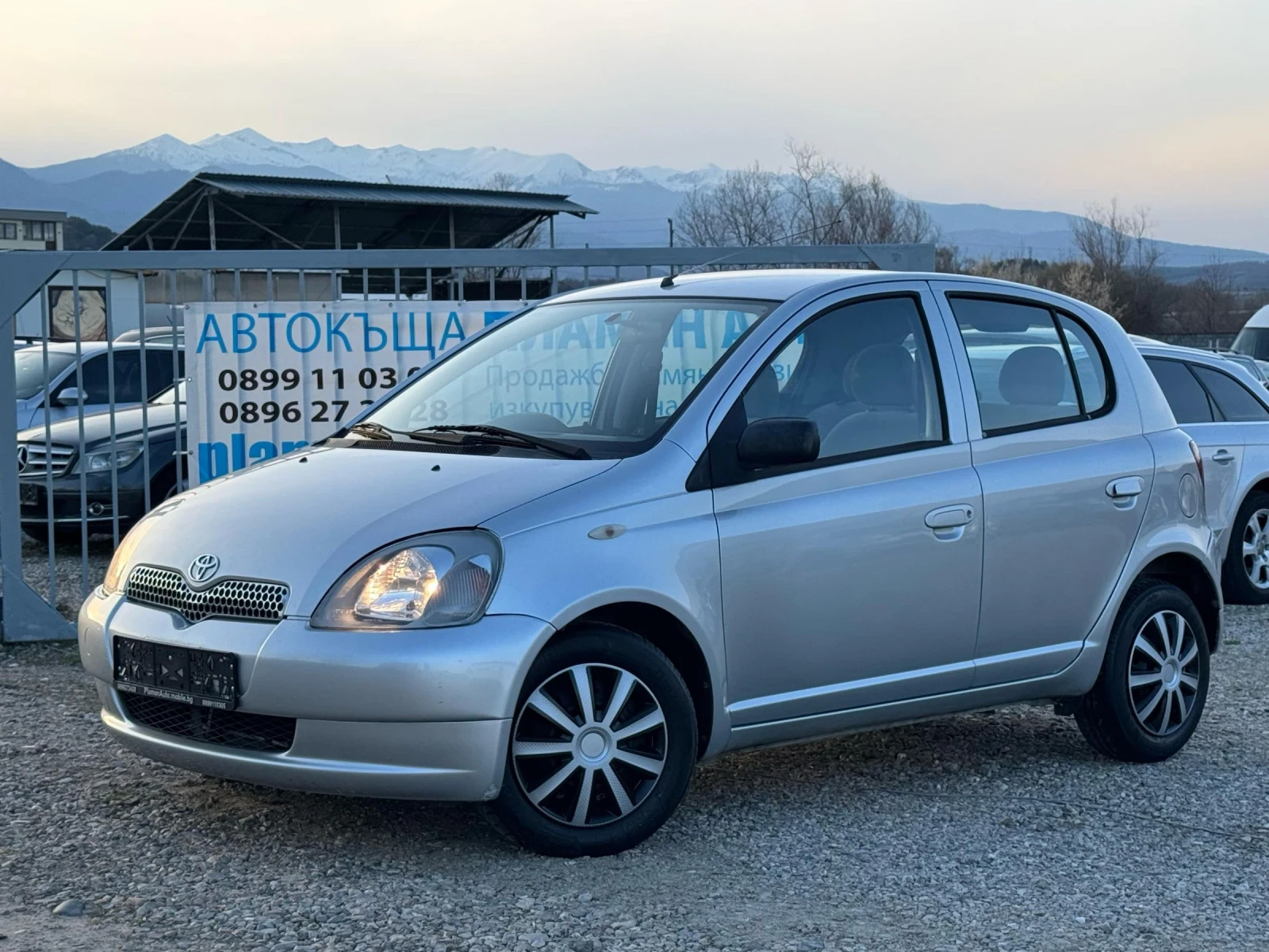 Toyota Yaris 1.0i 70к.с ЛИЗИНГ | Mobile.bg — изображение 1