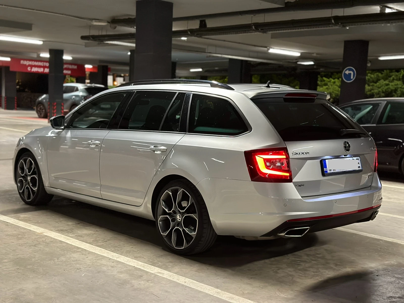 Skoda Octavia VRS версия, 4х4, Canton, full LED, дистроник, Швей - изображение 10
