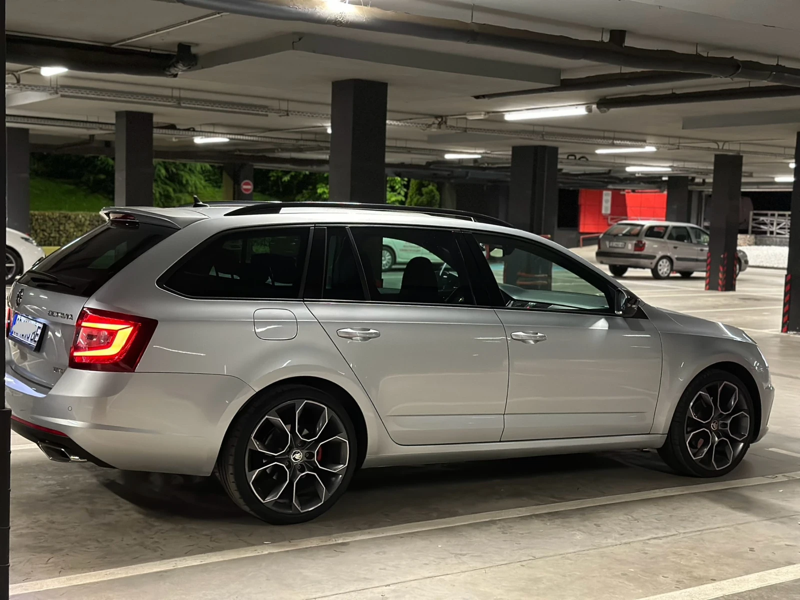 Skoda Octavia VRS версия, 4х4, Canton, full LED, дистроник, Швей - изображение 7