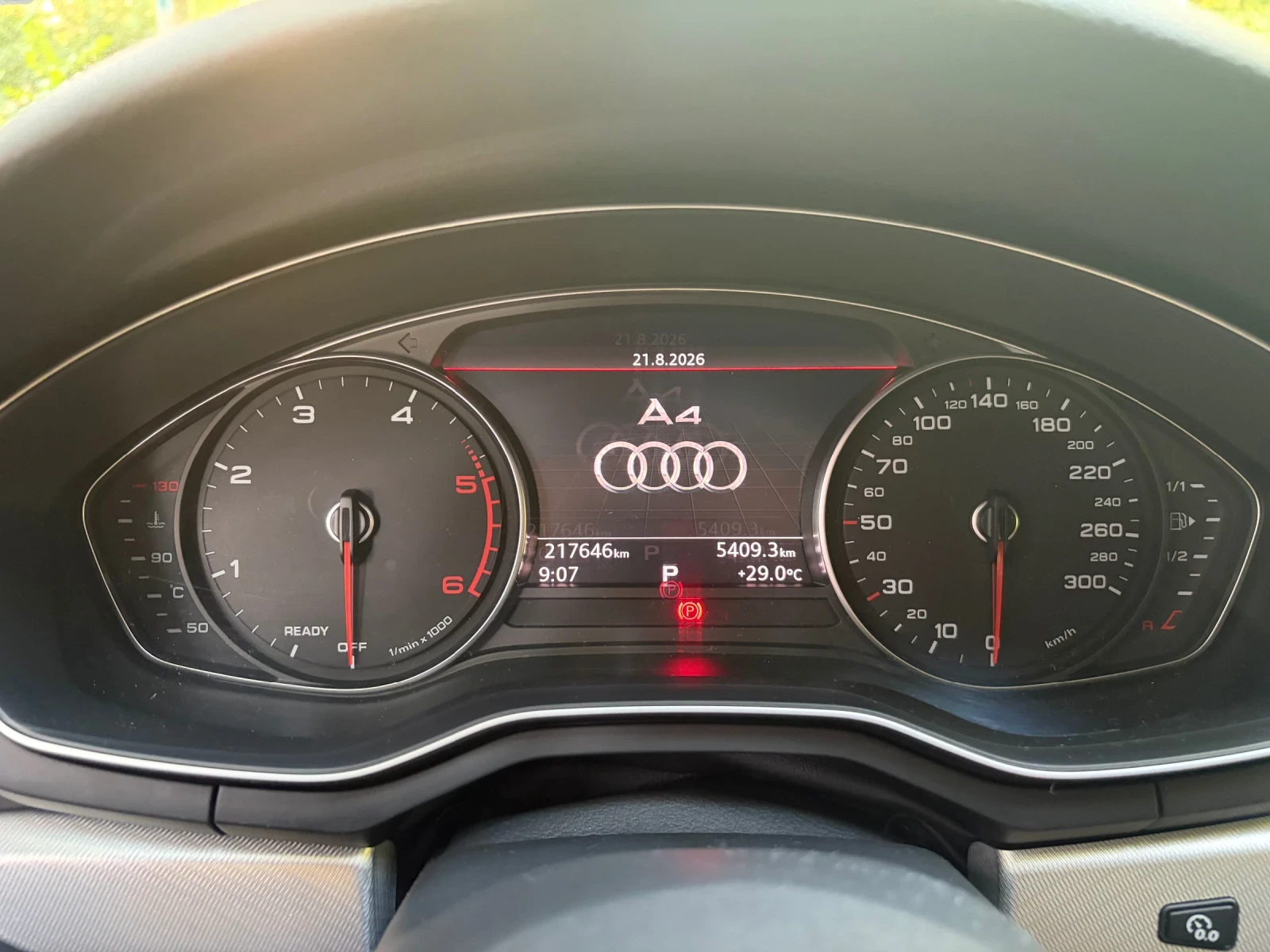 Audi A4 2.0 TDI 150 Avant Sport, снимка 16 - Автомобили и джипове - 53024547