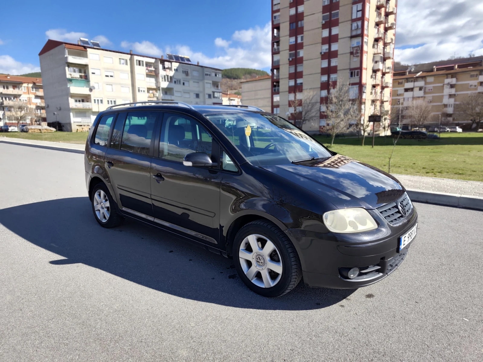 VW Touran * 136 �.�  * 2.0 TDI * ����� ������� *  | Mobile.bg � ����������� 4