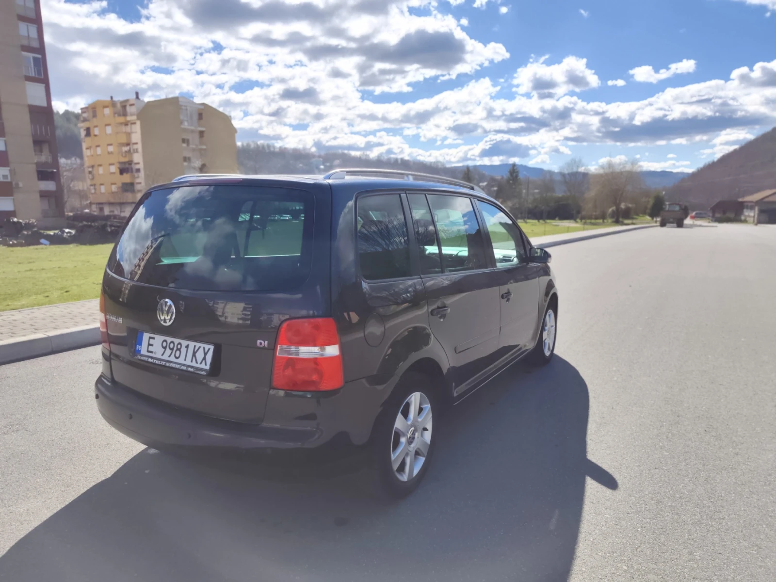 VW Touran * 136 �.�  * 2.0 TDI * ����� ������� *  | Mobile.bg � ����������� 5