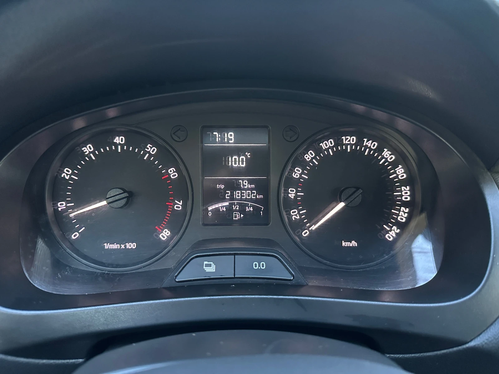 Skoda Rapid 1.2TSI/105к, снимка 12 - Автомобили и джипове - 53869447