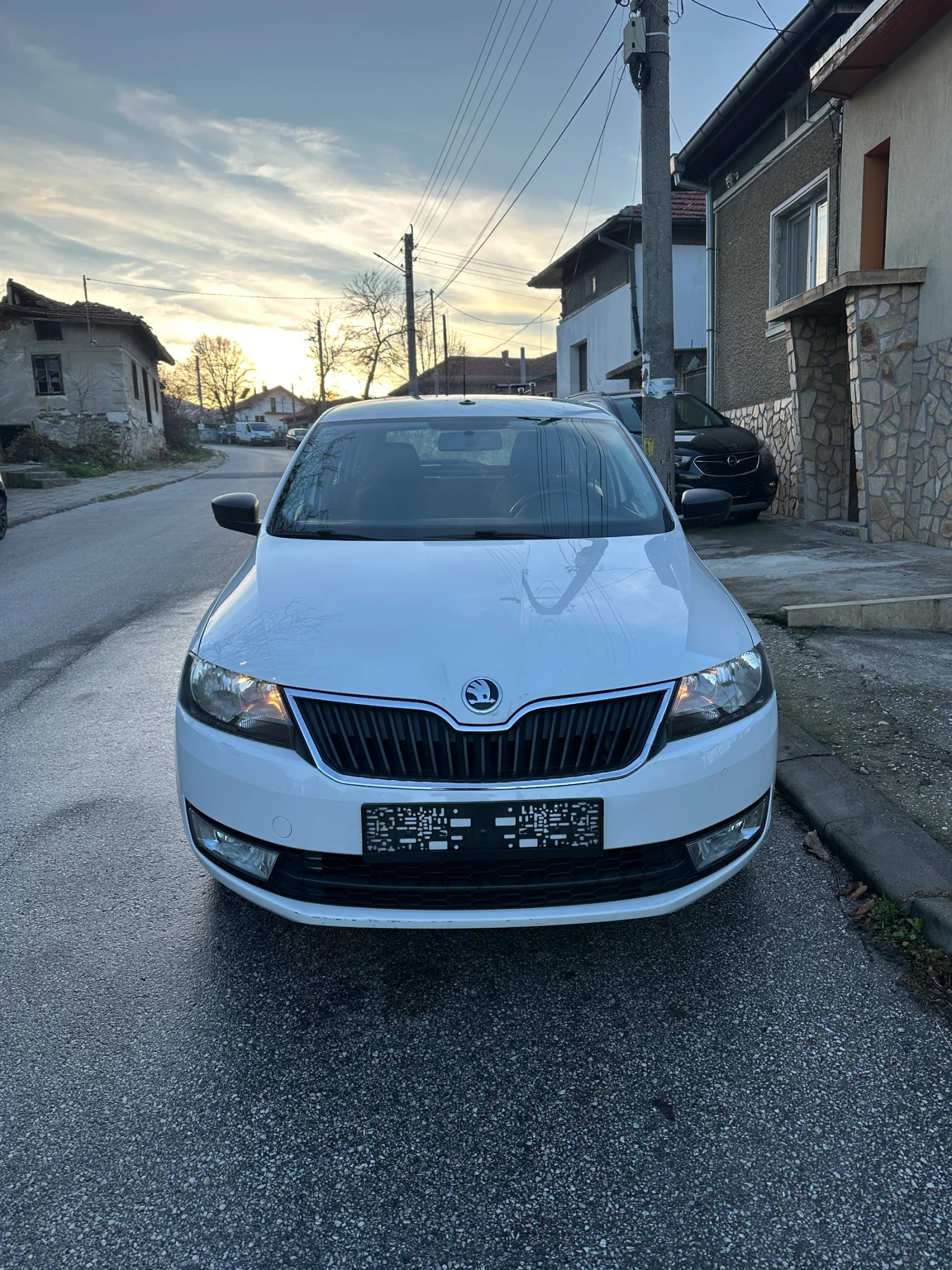 Skoda Rapid 1.2TSI/105к, снимка 2 - Автомобили и джипове - 53869447