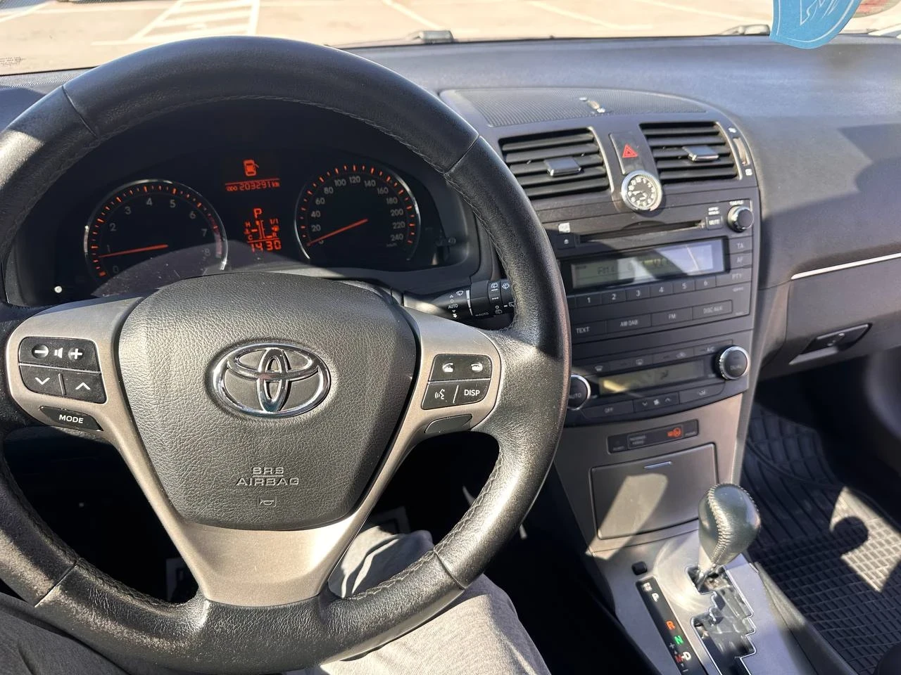 Toyota Avensis Бензин/Газ. Автомат, снимка 12 - Автомобили и джипове - 54007134