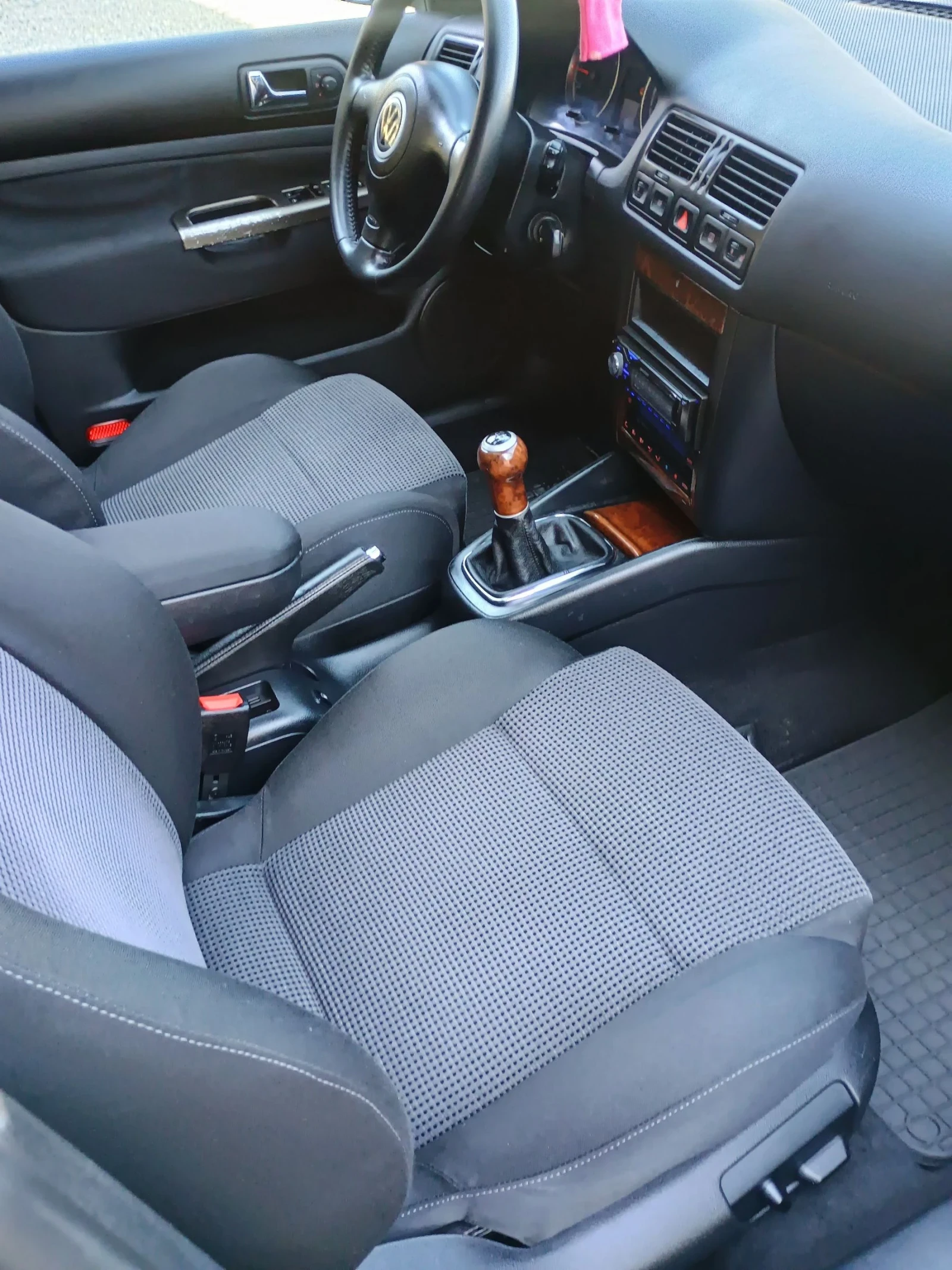 VW Bora УНИКАТ!!! 1.9TDI 4X4 HIGHLINE  ЕЛ.СЕДАЛКИ С ПАМЕТ , снимка 8 - Автомобили и джипове - 54045972