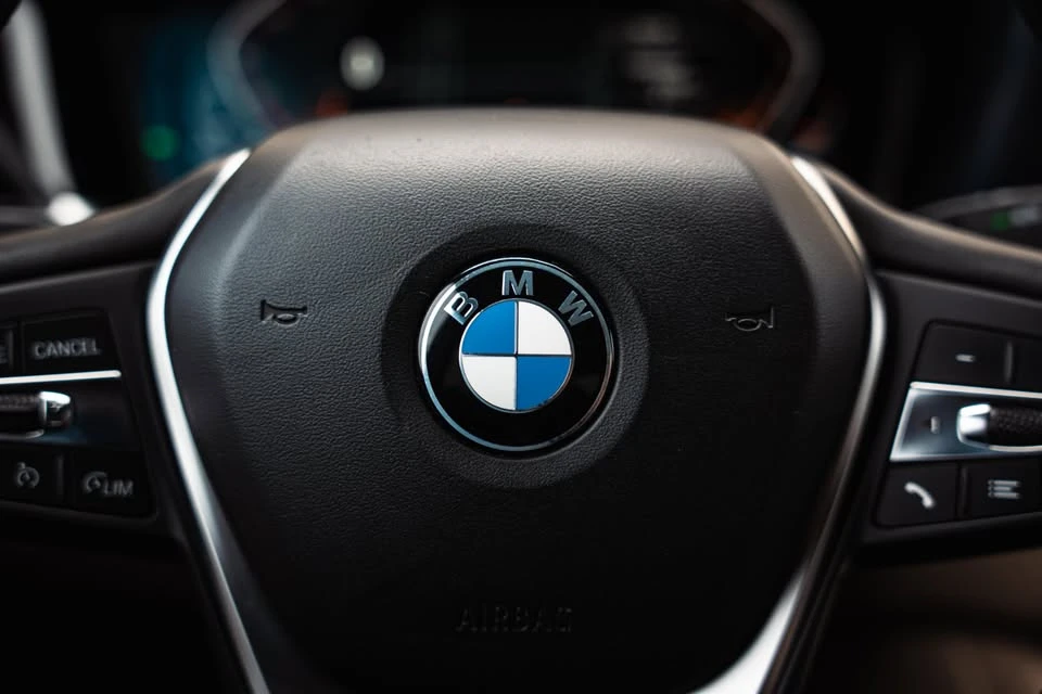 BMW 330 * xDrive* MATTE BLACK* �������* KEYLESS*  | Mobile.bg � ����������� 9