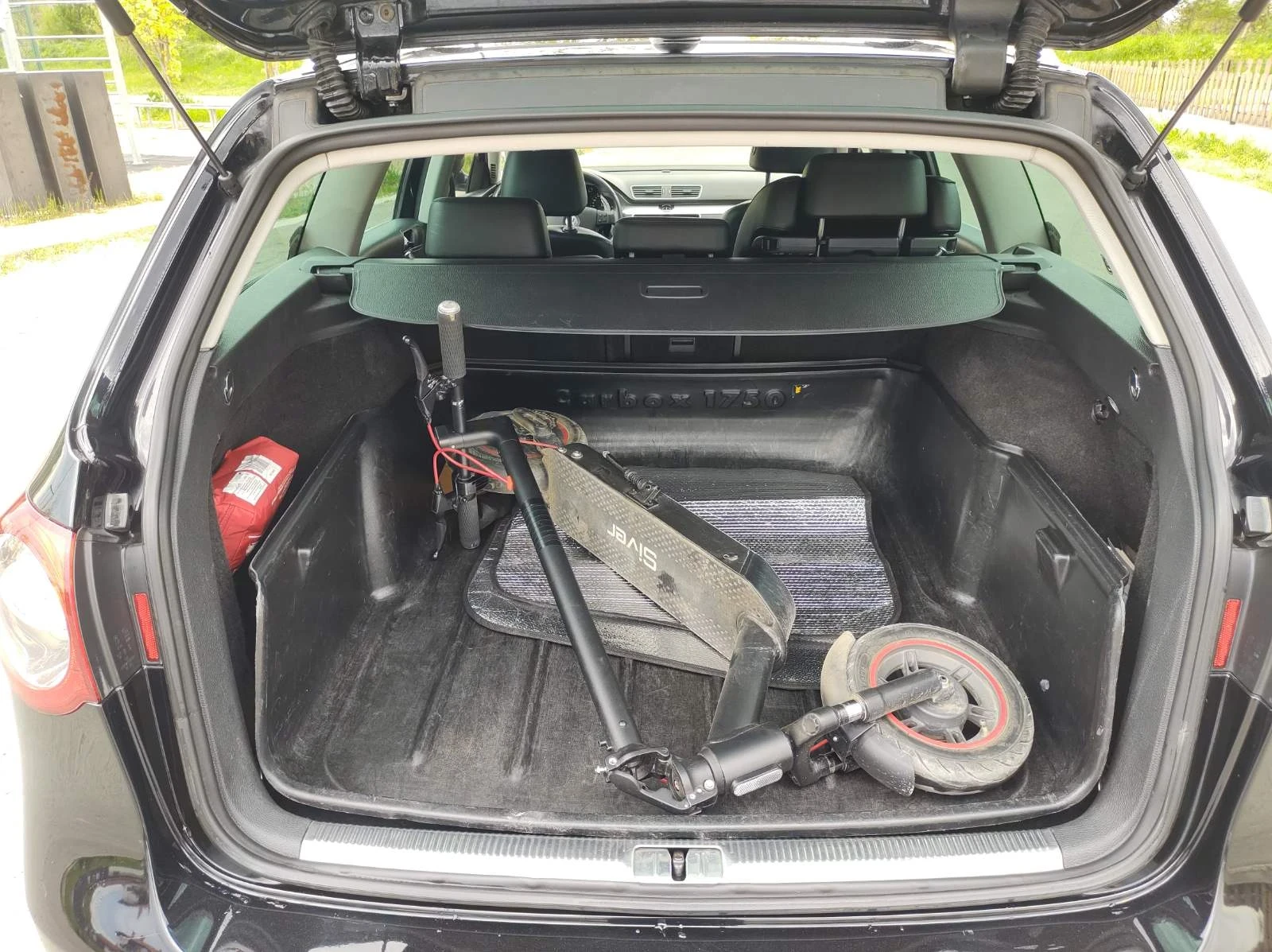 VW Passat 3xR-Line, снимка 15 - Автомобили и джипове - 54382364