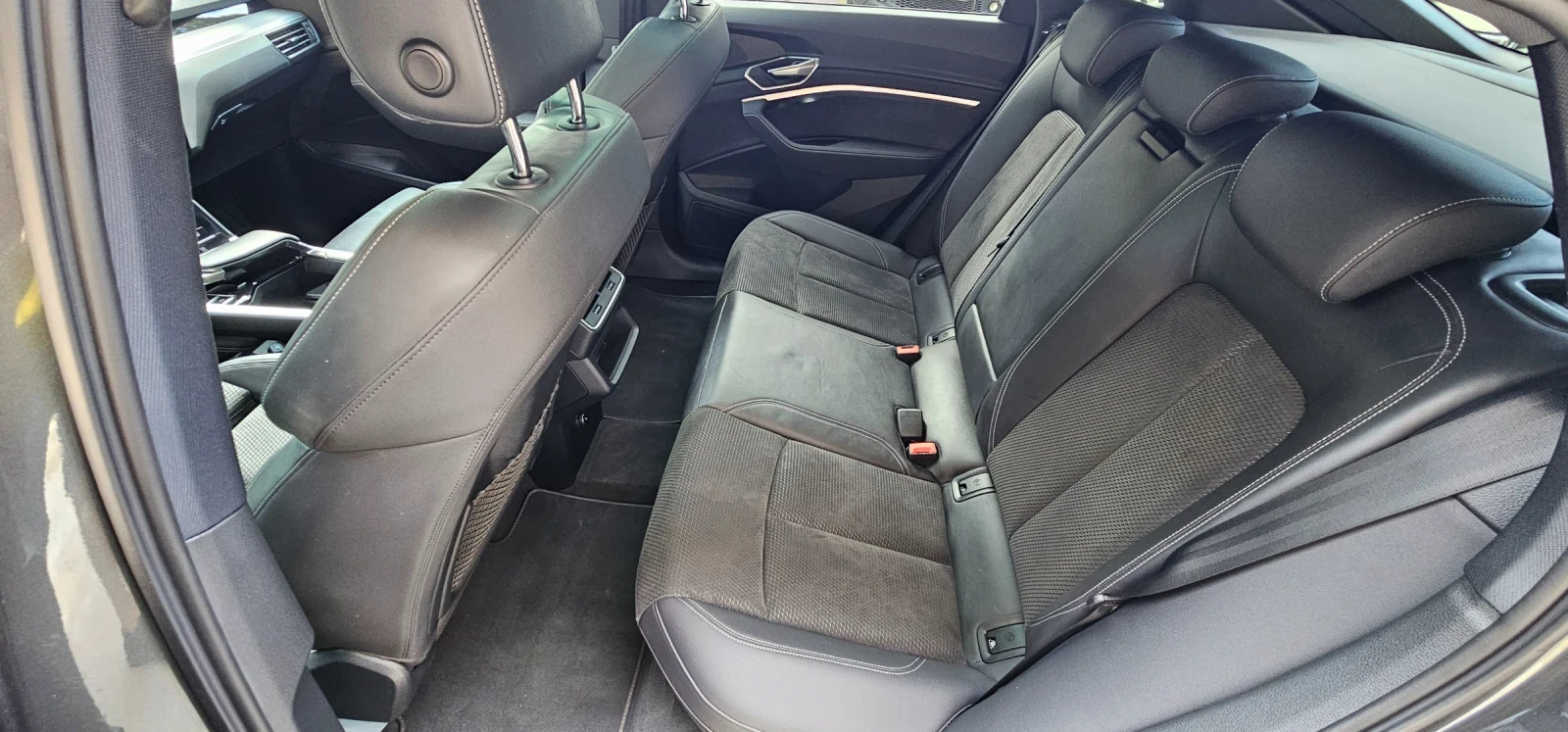 Audi E-Tron, снимка 13 - Автомобили и джипове - 54600699