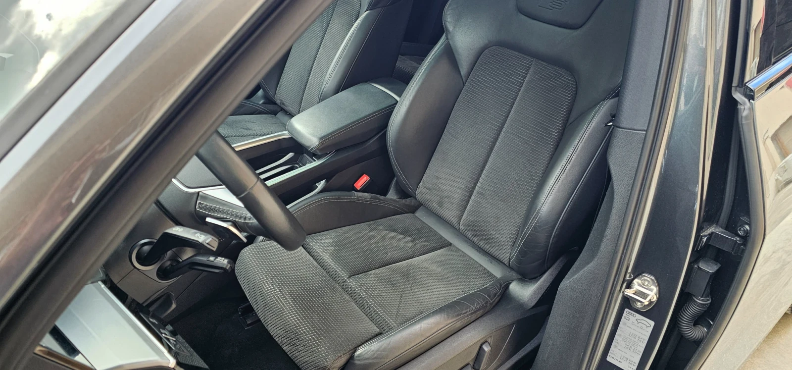 Audi E-Tron, снимка 16 - Автомобили и джипове - 54600699