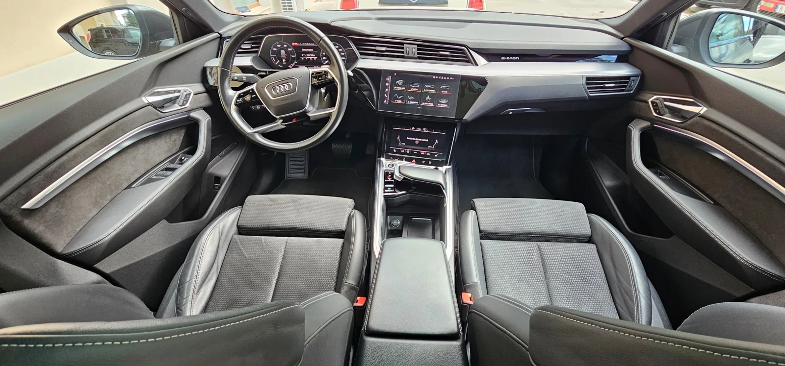 Audi E-Tron, снимка 10 - Автомобили и джипове - 54600699