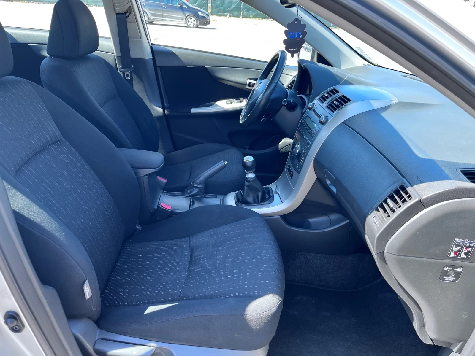 Toyota Corolla 2.0D4D 126 TOP, снимка 8 - Автомобили и джипове - 54947325