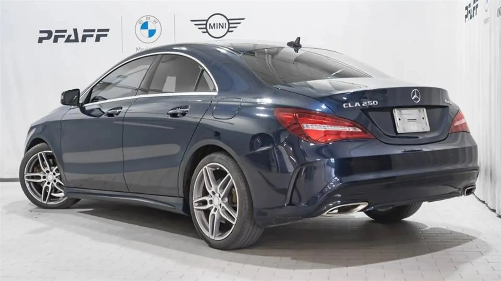 Mercedes-Benz CLA 250 4MATIC * AвтоКредит * (ЦЕНА ДО БГ), снимка 4 - Автомобили и джипове - 55137387