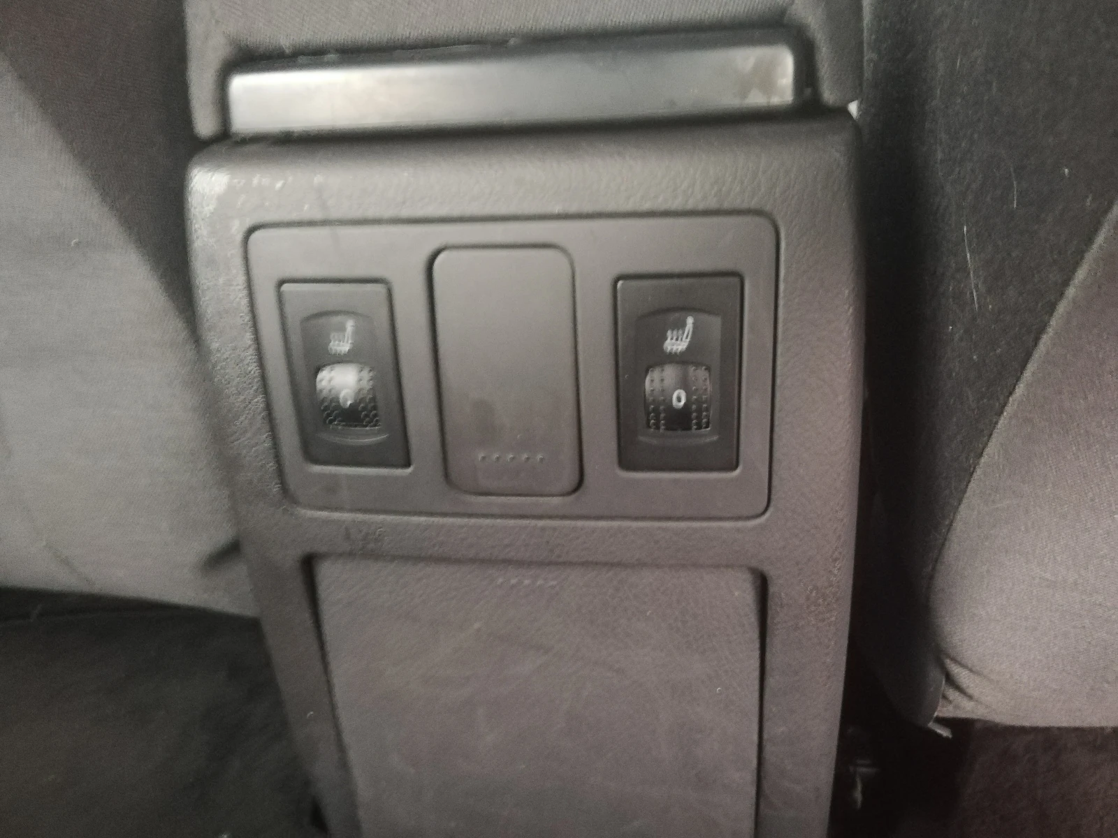 VW Passat 1, 9 TDI, КЛИМАТРОНИК, ПОДГРЕВ ЕЛ СЕДАЛКИ 6СКОРОСТ, снимка 8 - Автомобили и джипове - 55211588