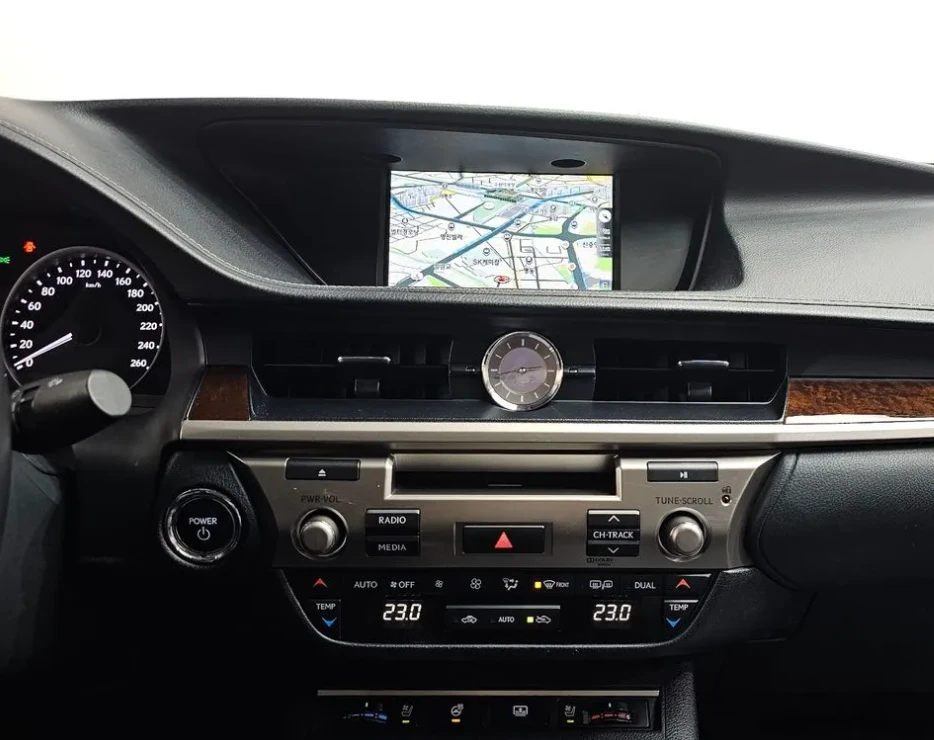 Lexus ES 300 Supreme XV60, снимка 6 - Автомобили и джипове - 55261908