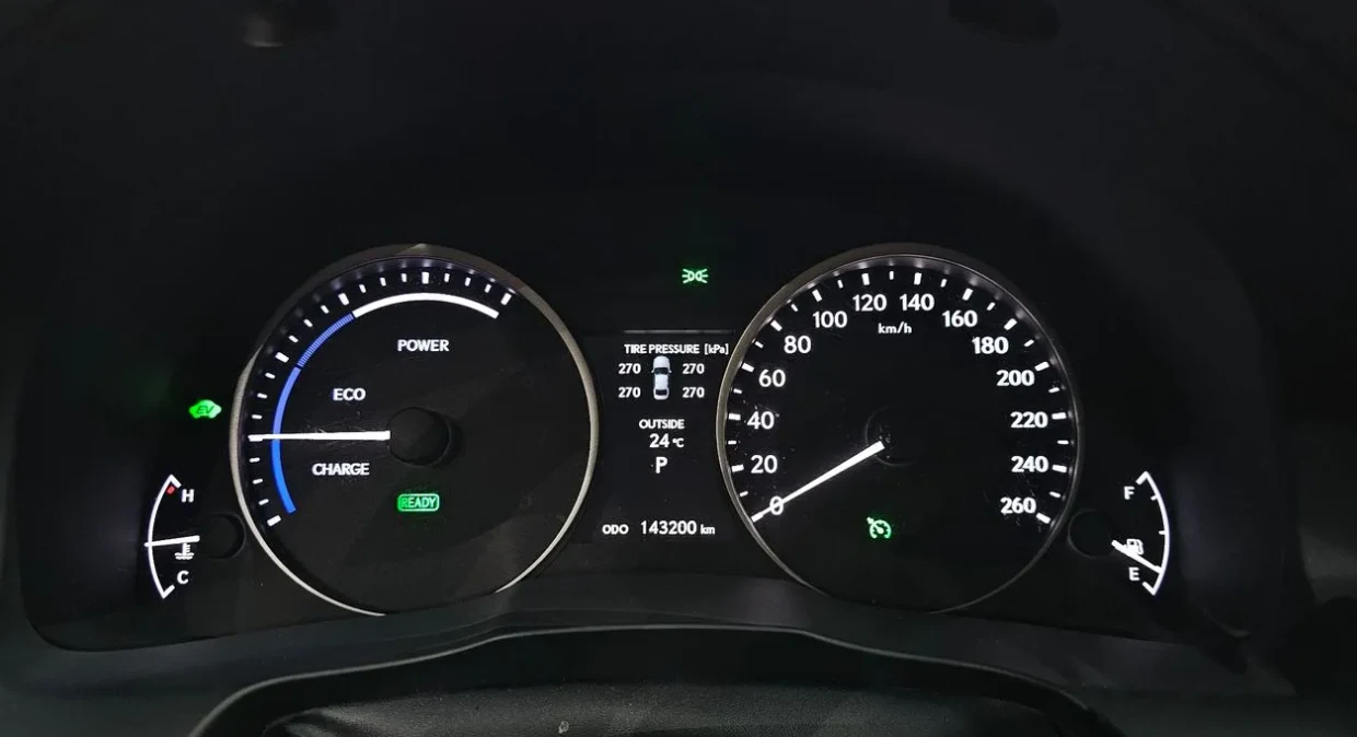 Lexus ES 300 Supreme XV60, снимка 5 - Автомобили и джипове - 55261908