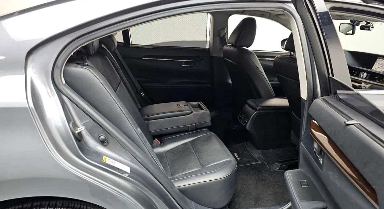 Lexus ES 300 Supreme XV60, снимка 10 - Автомобили и джипове - 55261908