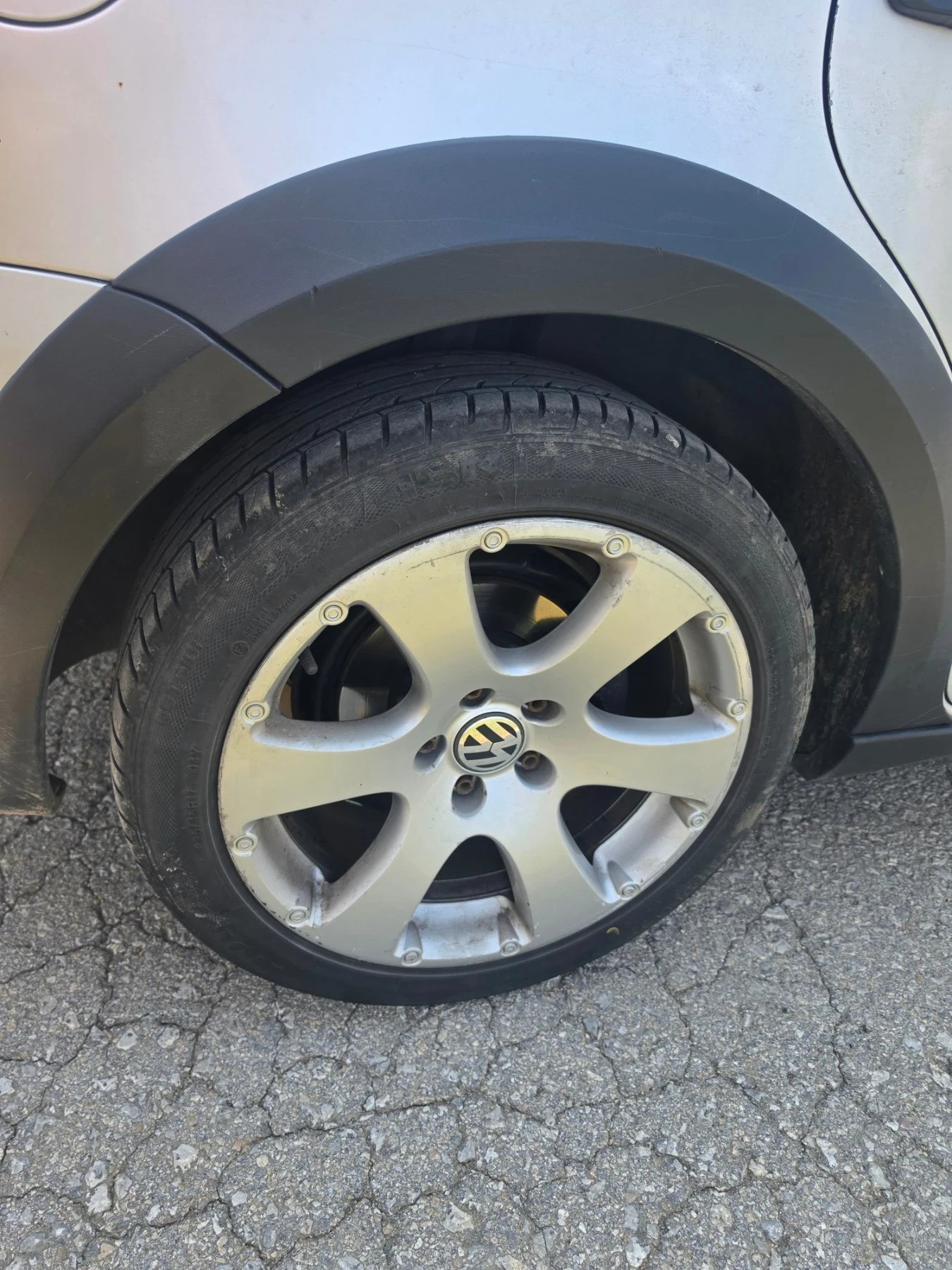 VW Touran CROSS 1.9 TDI 105-kc , снимка 6 - Автомобили и джипове - 55404574