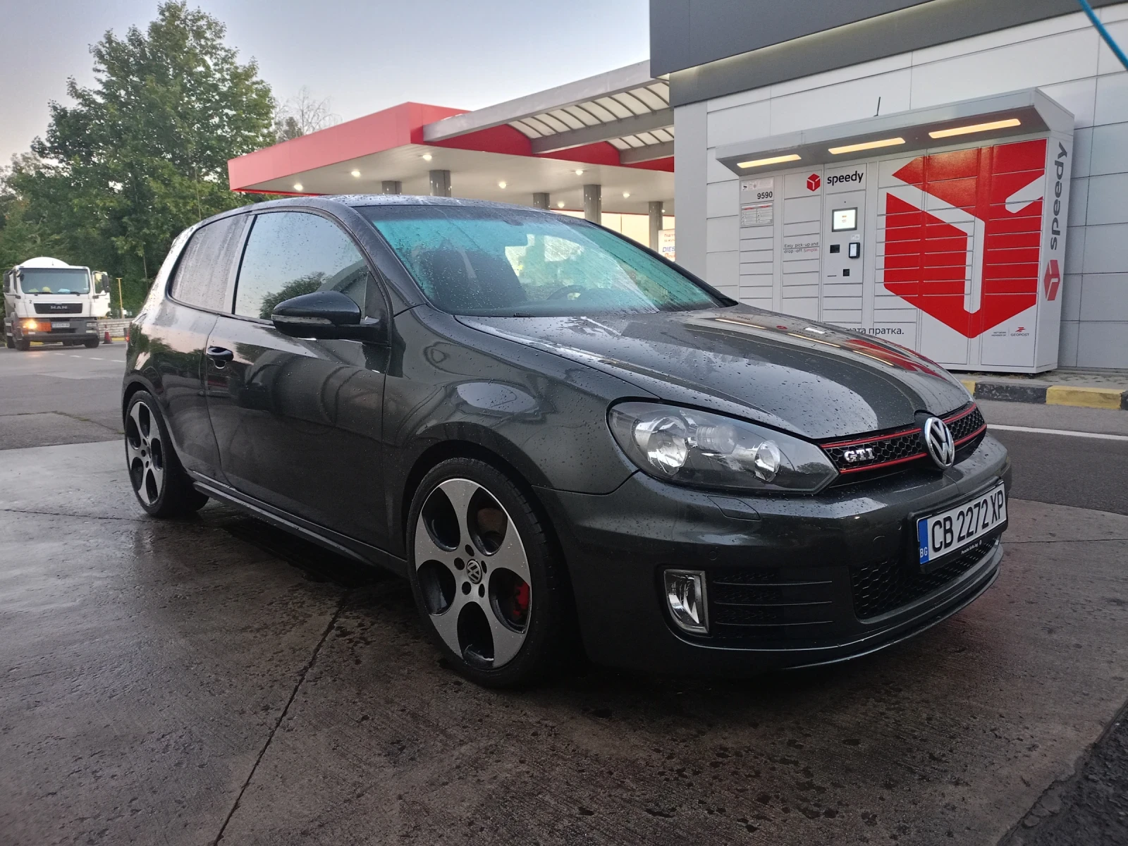 VW Golf 2.0TFSI GTI, снимка 6 - Автомобили и джипове - 55410831