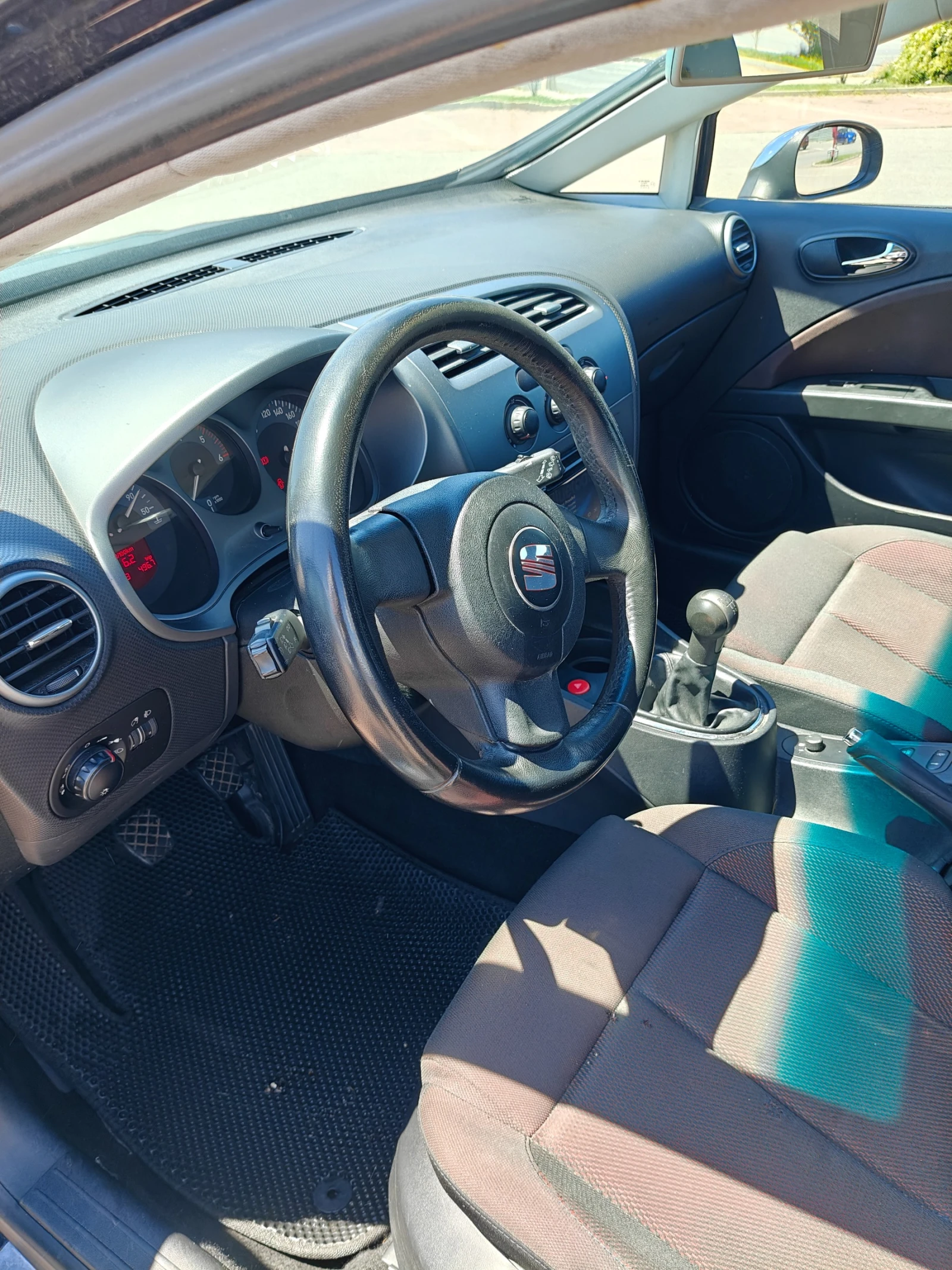 Seat Leon 1.9 TDI 105HP EURO 4, снимка 12 - Автомобили и джипове - 55512250