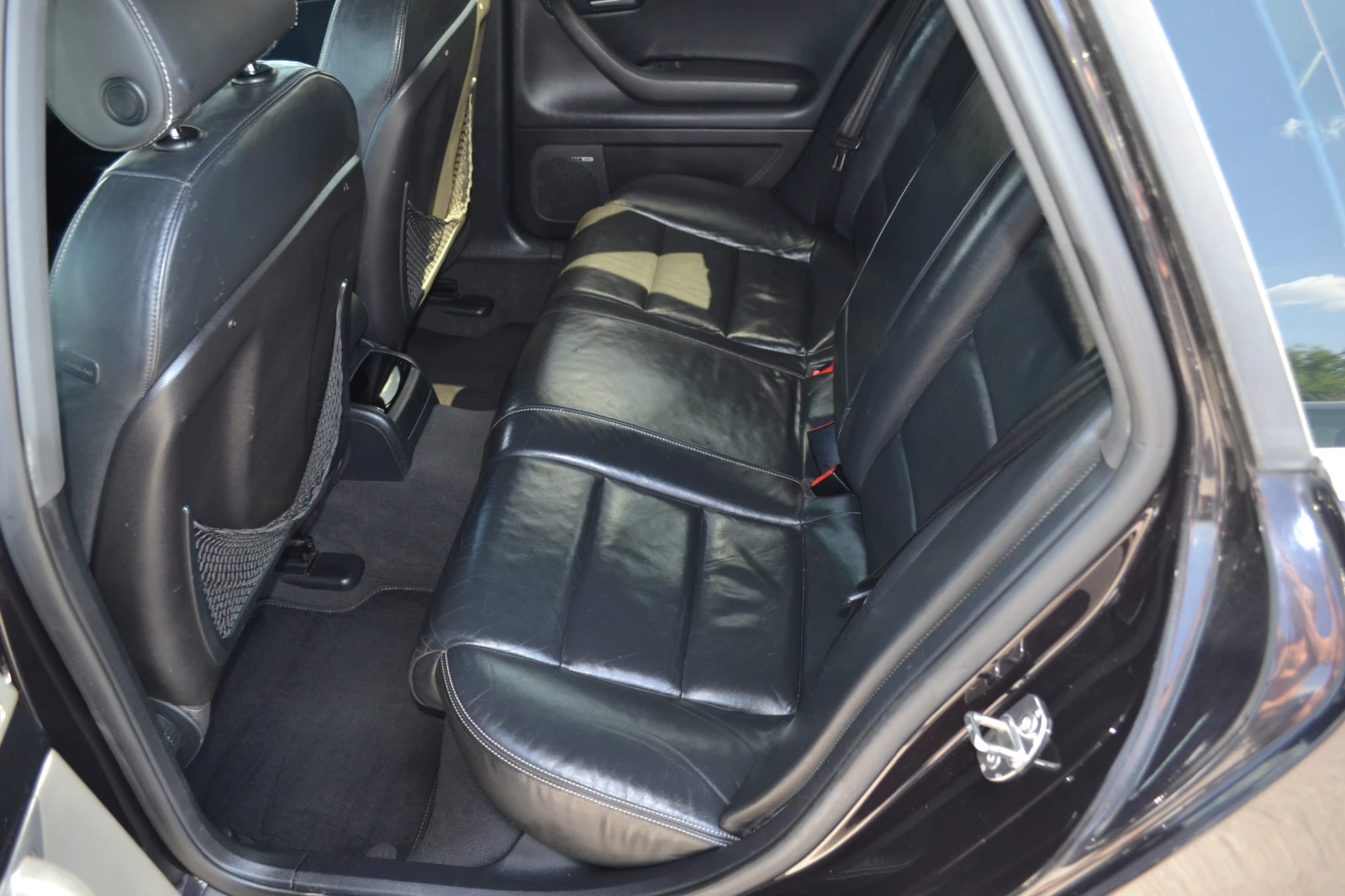 Audi A4 3.0TDI, снимка 8 - Автомобили и джипове - 55574574