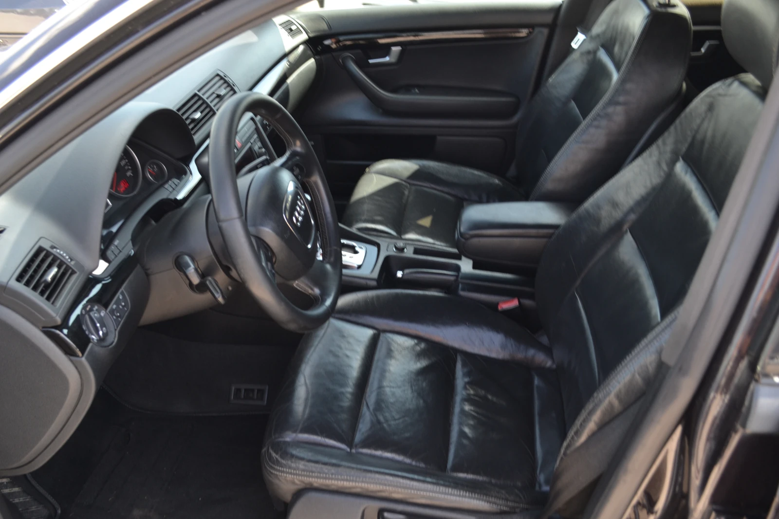 Audi A4 3.0TDI, снимка 11 - Автомобили и джипове - 55574574