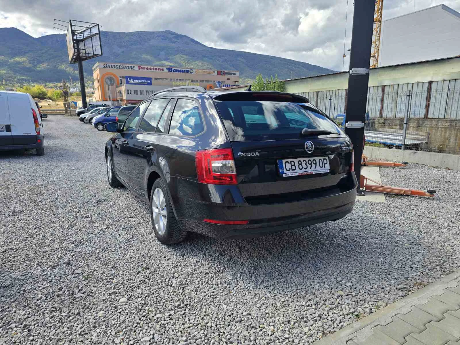 Skoda Octavia 1.4i ФАБР.МЕТАН КЛИМАТРОНИК, снимка 2 - Автомобили и джипове - 56177623