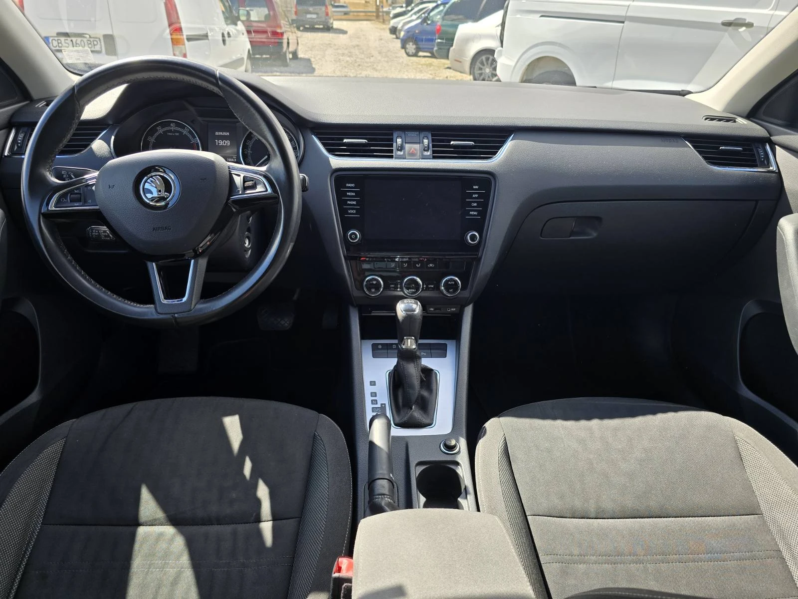 Skoda Octavia 1.4i ФАБР.МЕТАН КЛИМАТРОНИК, снимка 10 - Автомобили и джипове - 56177623