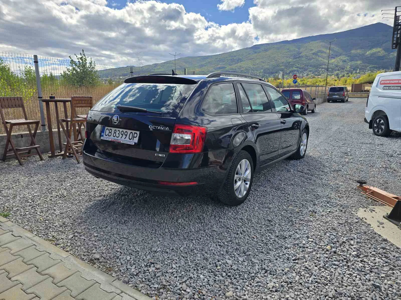 Skoda Octavia 1.4i ФАБР.МЕТАН КЛИМАТРОНИК, снимка 3 - Автомобили и джипове - 56177623