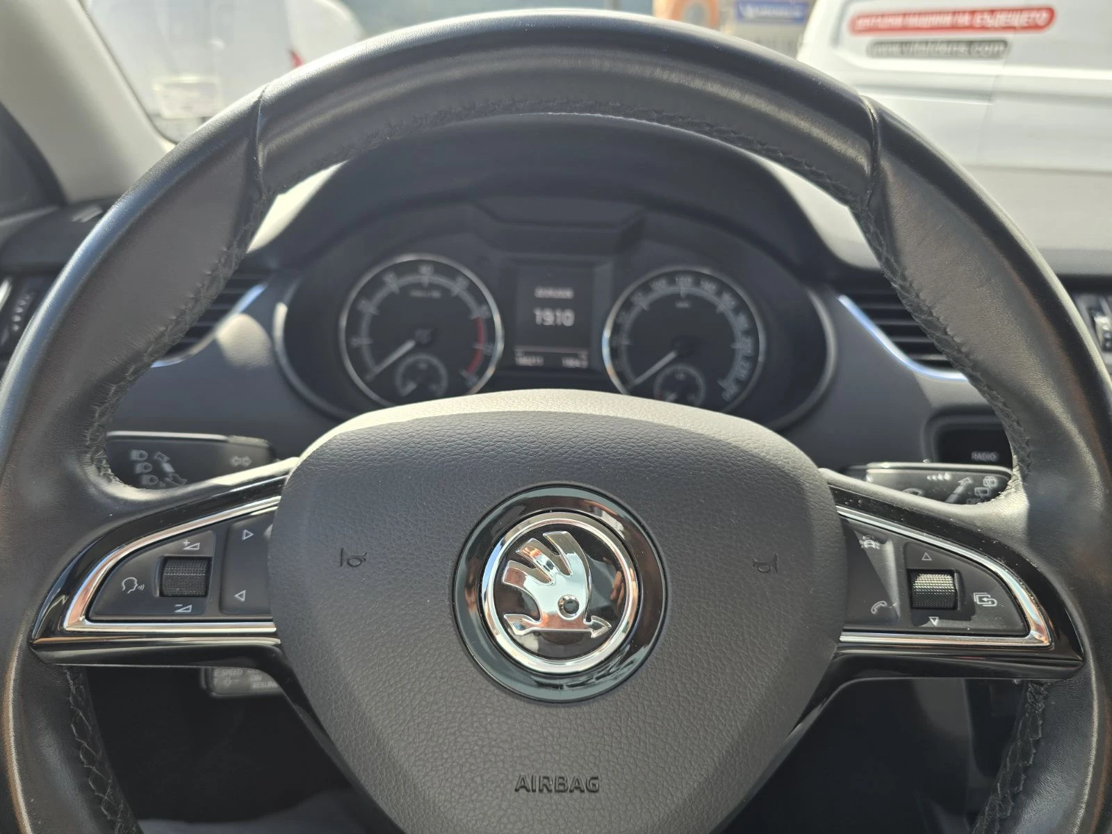 Skoda Octavia 1.4i ФАБР.МЕТАН КЛИМАТРОНИК, снимка 12 - Автомобили и джипове - 56177623