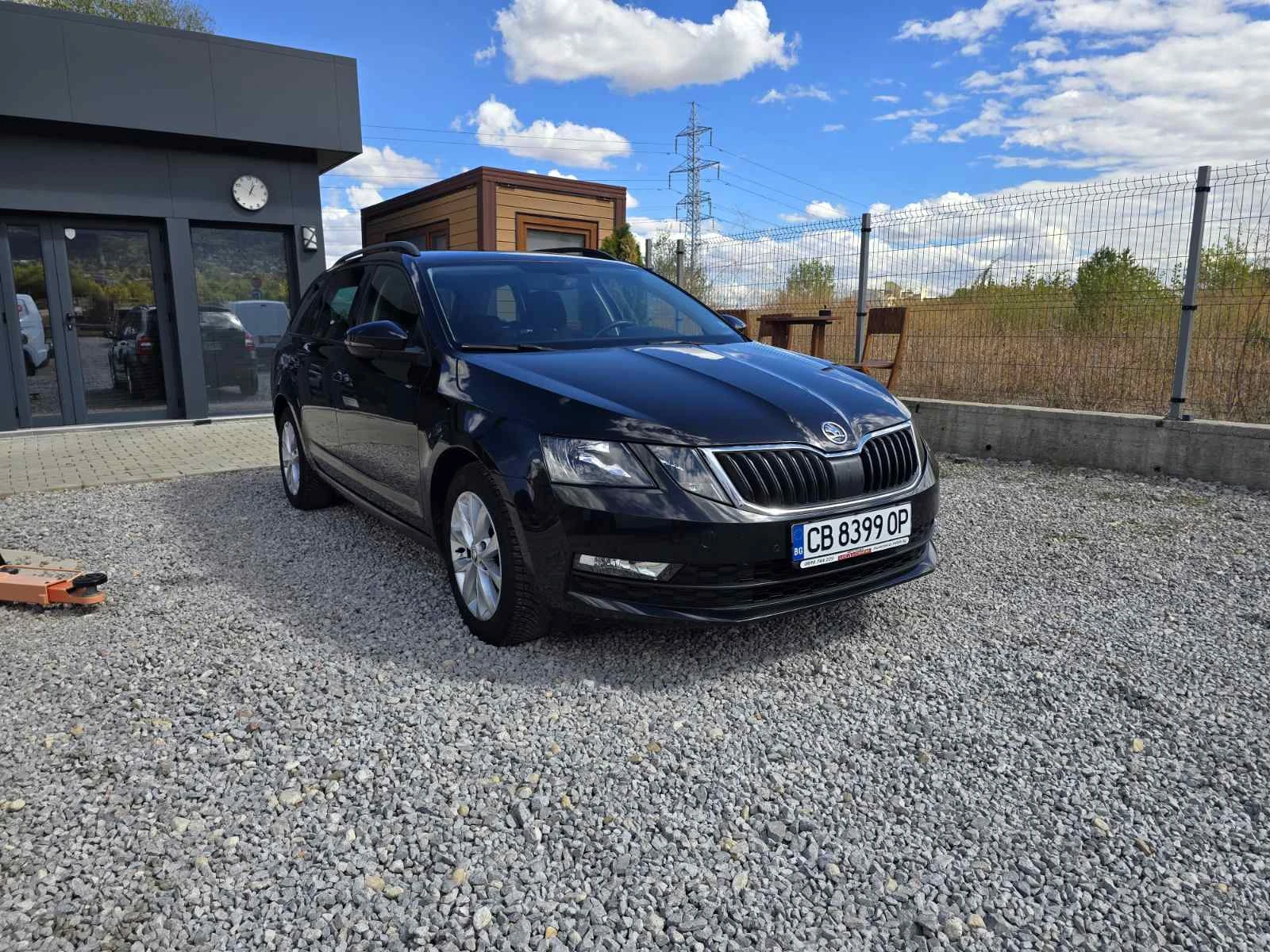 Skoda Octavia 1.4i ФАБР.МЕТАН КЛИМАТРОНИК, снимка 4 - Автомобили и джипове - 56177623