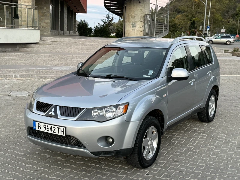 Mitsubishi Outlander, снимка 1 - Автомобили и джипове - 48266516