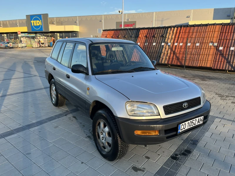 Toyota Rav4, снимка 6 - Автомобили и джипове - 48660504