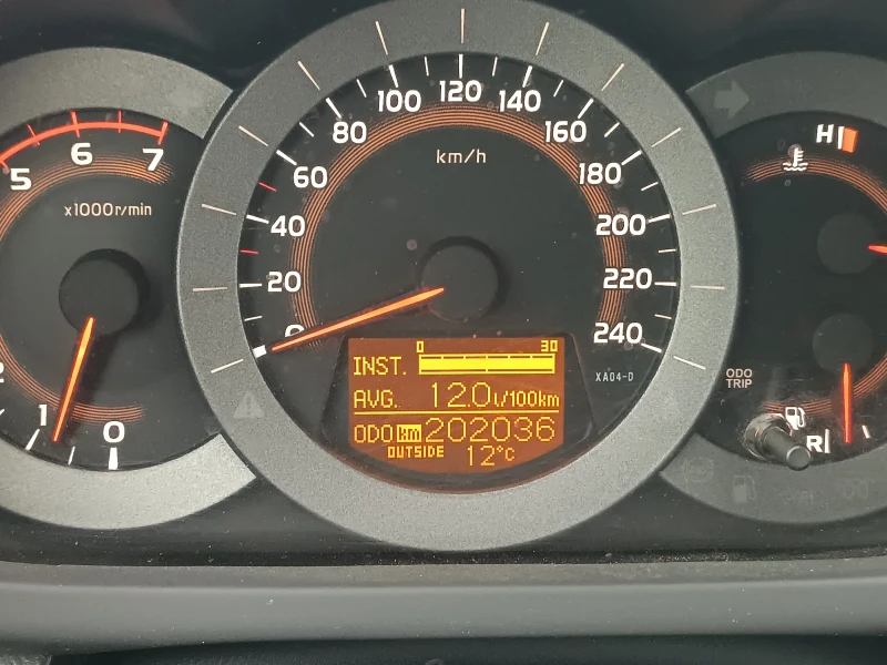 Toyota Rav4 2, 2 D4D,  КОЛЕДНА ПРОМ., 150к., ПЕРФЕКТНА, ЛИЗИНГ, снимка 9 - Автомобили и джипове - 52585356