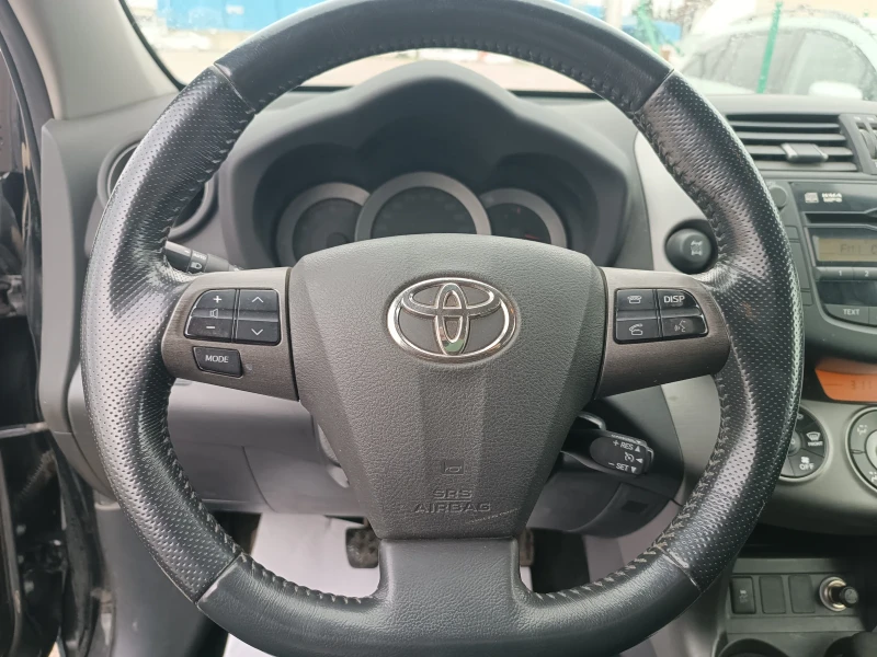 Toyota Rav4 2, 2 D4D,  КОЛЕДНА ПРОМ., 150к., ПЕРФЕКТНА, ЛИЗИНГ, снимка 7 - Автомобили и джипове - 52585356