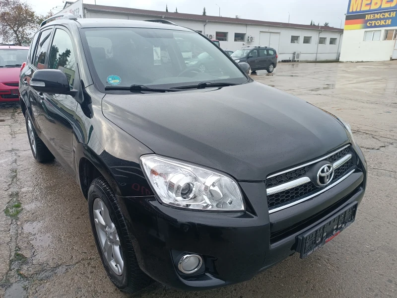 Toyota Rav4 2, 2 D4D,  КОЛЕДНА ПРОМ., 150к., ПЕРФЕКТНА, ЛИЗИНГ, снимка 2 - Автомобили и джипове - 52585356