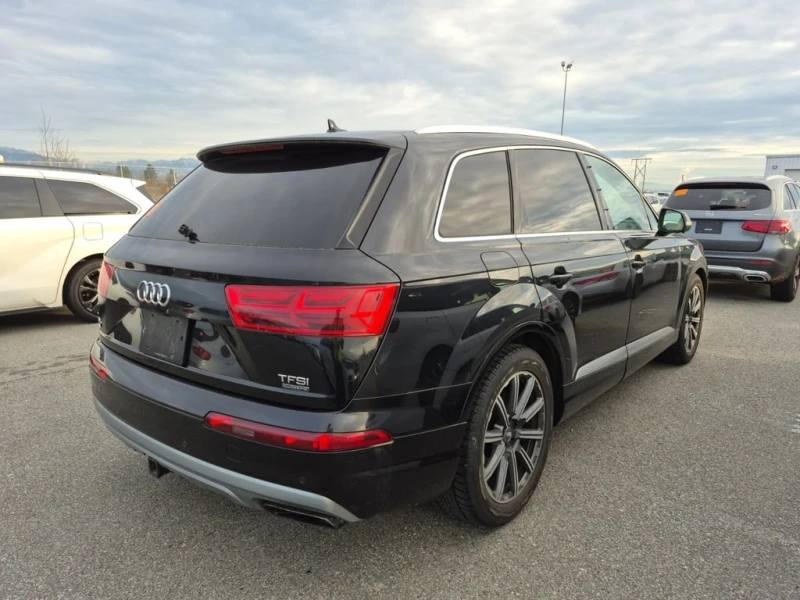 Audi Q7 * 3.0T TECHNIK * CARFAX * БЕЗ ПЪРВОНАЧАЛНА ВНОСКА, снимка 3 - Автомобили и джипове - 53009848