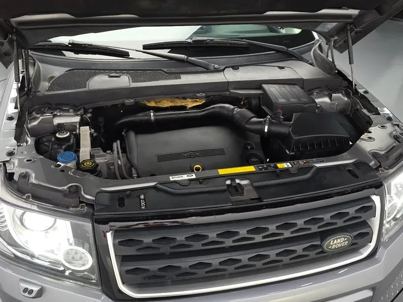 Land Rover Freelander 2.2 Sd4 Hse, снимка 6 - Автомобили и джипове - 55749796