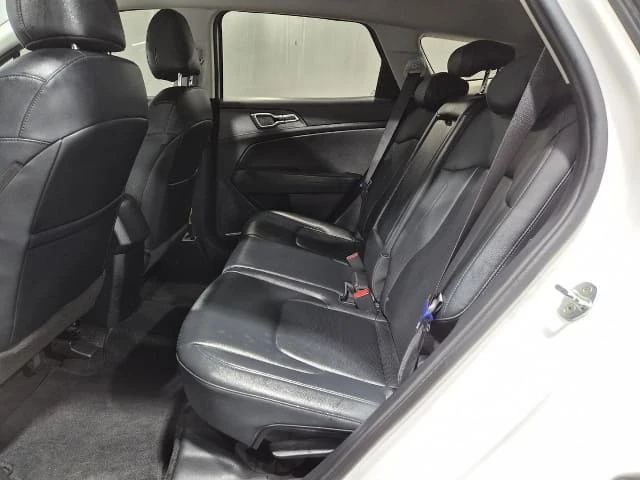 Kia Sportage КОЖА* ПОДГРЕВИ* КАМЕРА, снимка 15 - Автомобили и джипове - 56316764