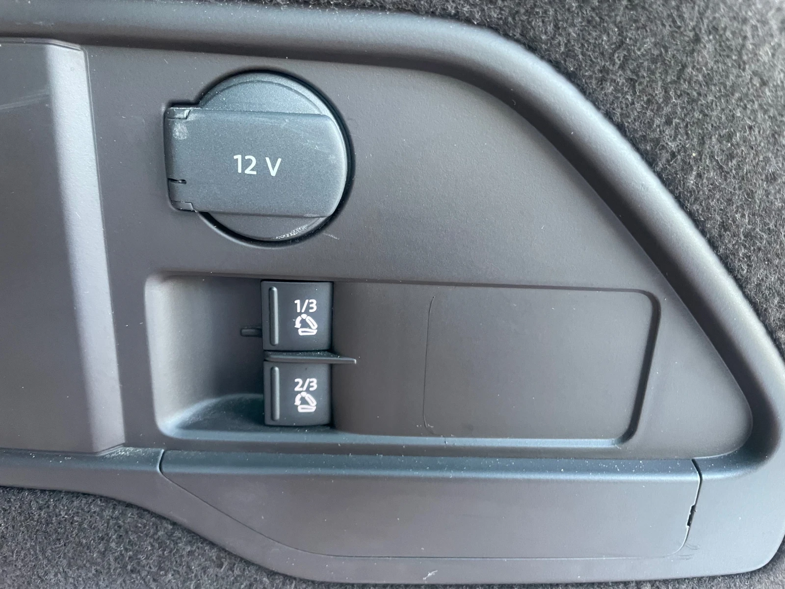 VW Touareg Off-road pack Realni km | Mobile.bg   9