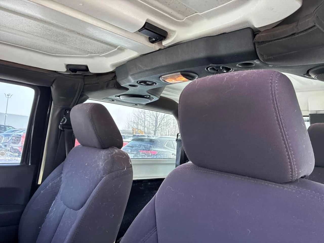 Jeep Wrangler * Sport * Manual* 4WD* 3.6L *  - изображение 10