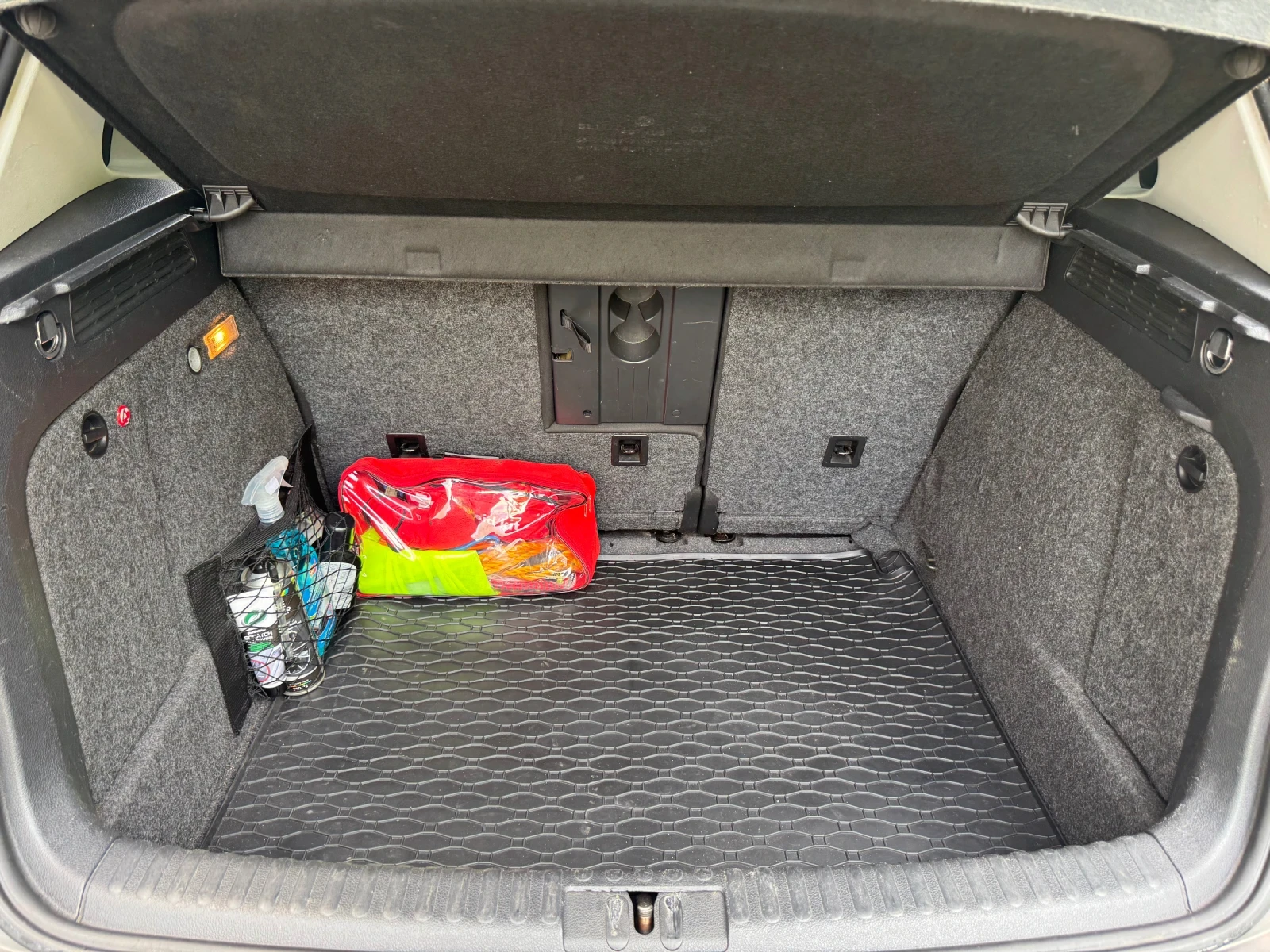 VW Tiguan 2.0, снимка 11 - Автомобили и джипове - 54814194